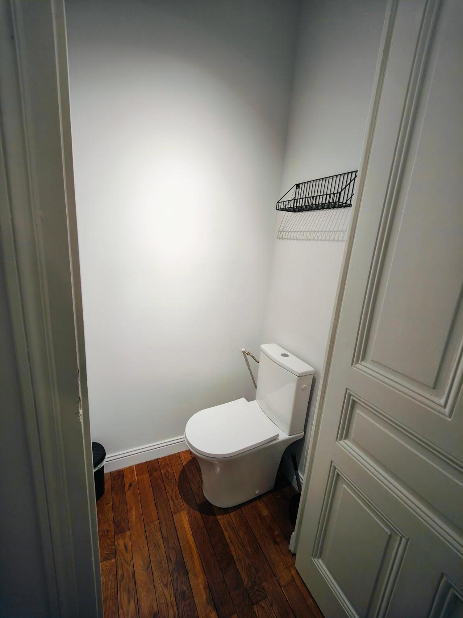 Self-Checkin Town House - Rooms To Rent In A Beautiful Modern Town House - Not A Hotel - Location De Chambres Avec Arrivee En Autonomie - Extra Fee For Sheets And Towels - Private Parking - Check Your Plateform Inbox And Follow Check-In Instructions Saint-Romain-en-Gal Exteriör bild